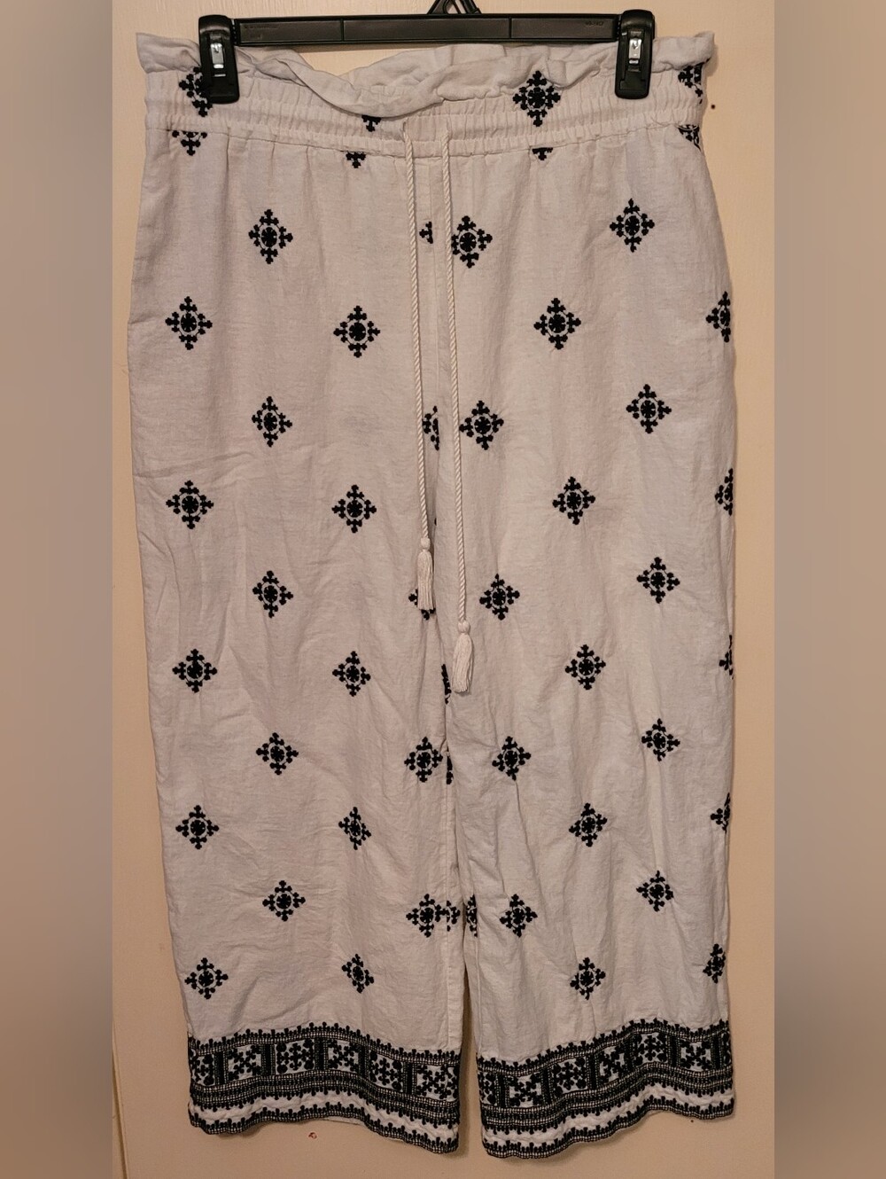 House of Harlow 1960 White Cotton Linen Chinos Black Embroidered Size Large Boho